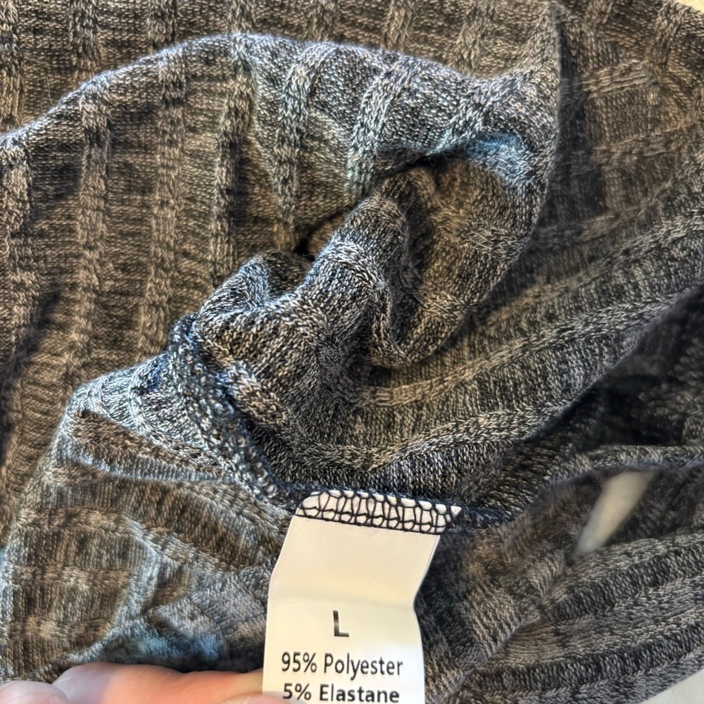 shirt size large - Picture 5 of 5